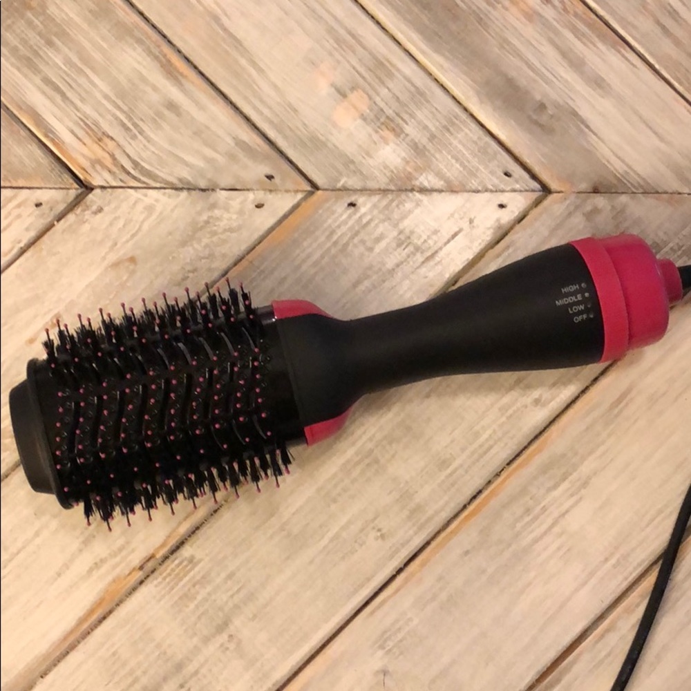 Blow dry round brush